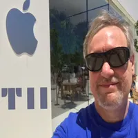 Today in iOS Podcast - The Unofficial iOS, iPhone, iPad, and Apple Watch News and iPhone Apps Podcast artwork