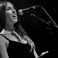 Conciertos en el Living artwork