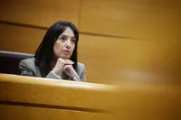 La brújula artwork