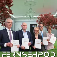 Fernsehpodcast artwork