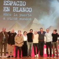 Espacio en blanco artwork