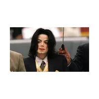 Yo documental artwork