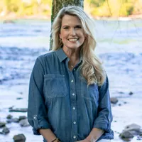 Front Parking Spot Podcast- Praying Moms, Raising Christian Families, in Today’s World artwork