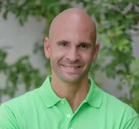 HealthCast Now - The Intersection of Health, Wellness & Circadian Optimization artwork