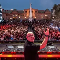 CONOCE AMA Y VIVE TU FE con Luis Román artwork